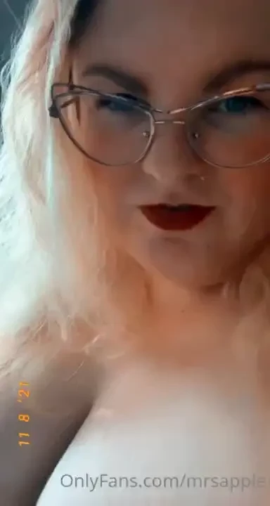 Someone dared me to sing in my snap stories you know i was thinking of 