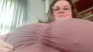 Love how this dress hugs the girls part 1
