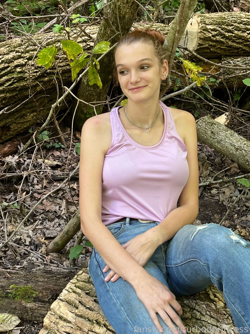 Good morning everyone hope you have a great day bigtits 19 mom 