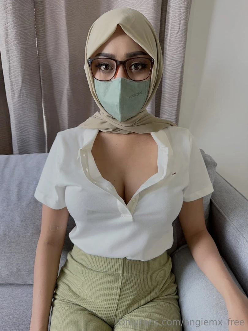Secret nympho is super horny and wants to discover new pleasure she s part 54 