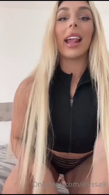 Themusclebarbie is 1 fitness slut in onlyfans find out what a 
