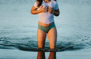 Nothing is better than a white t-shirt in the lake