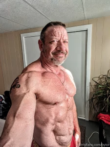 Good morning all who wants to join me for some good sweaty cardio this