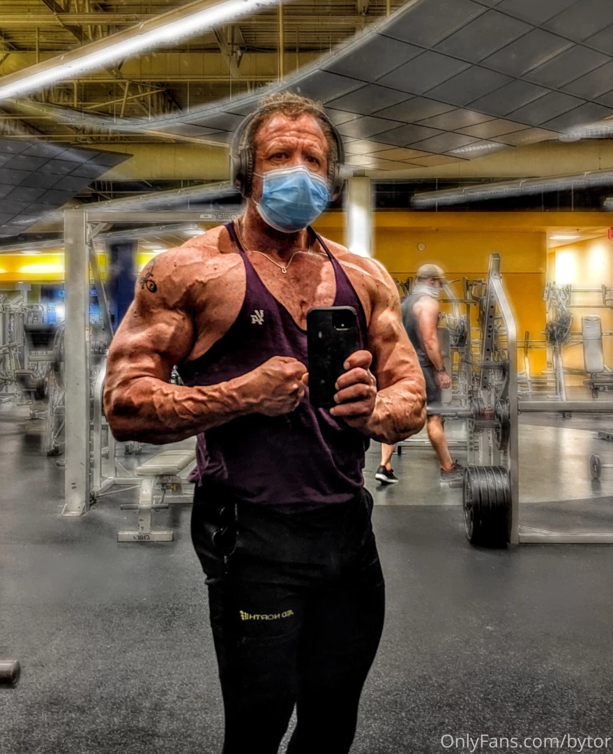 Who likes leggings part 5 