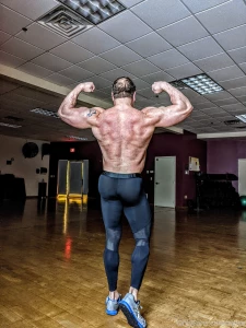 Who likes leggings part 7