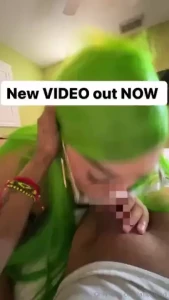 I love the way she throws back the whole of this ass on this dick tip