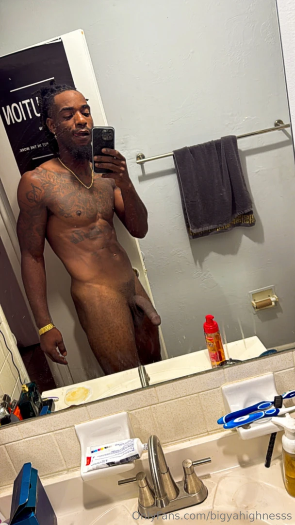 1 6k subs everybody drop 5 dollar if you would eat that dick leave 