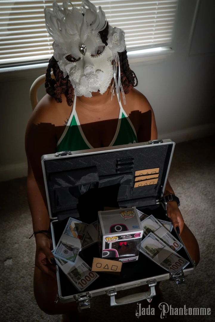 I d do anything to win the squid game show your love and win a signed part 5 