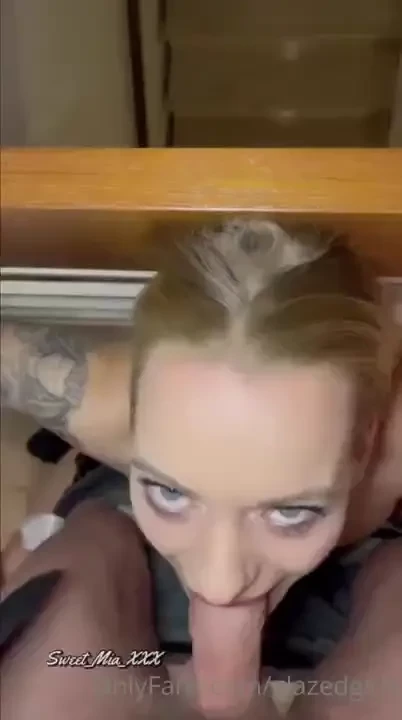 Sweet_mia_xxx looks hot covered in cum swipe to see check her out now 