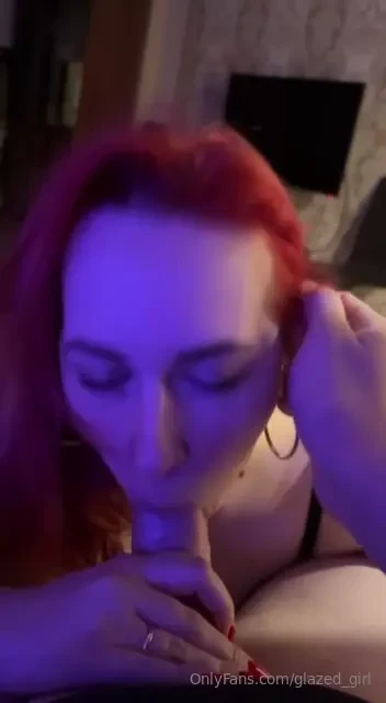 Sexywife-stacy is a nice mommy and bad and wild hotwife she d love to 