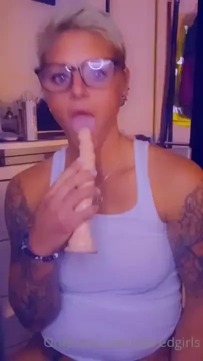 Sexy milf geminibaby1_free loves getting naughty and playing with sex 