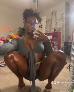 Swipe to free the nipples part 4