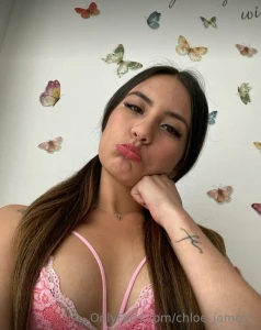 I m bored baby can you be my distraction