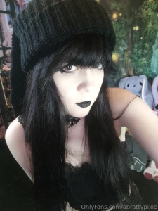 Did my eyeliner different 3 part 2