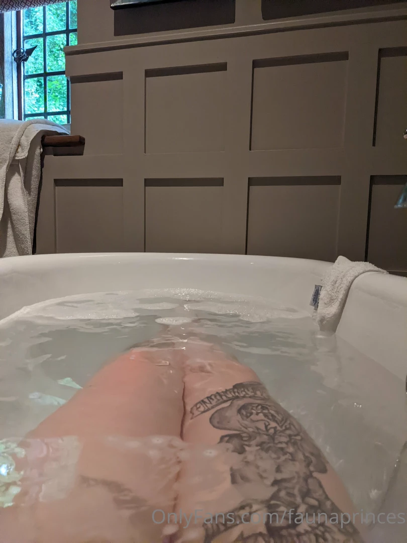 Filmed but not ready sorry babies xx have some bath leggies part 1 