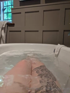 Filmed but not ready sorry babies xx have some bath leggies part 1