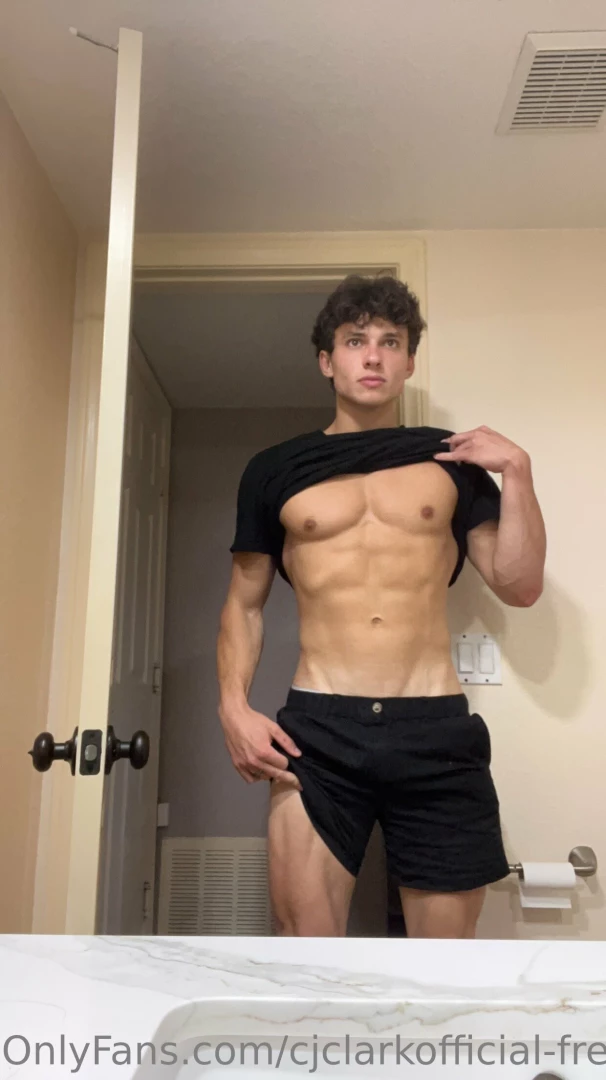 cjclarkofficial-free - My first live stream is going to be on my vip onlyfans account this 