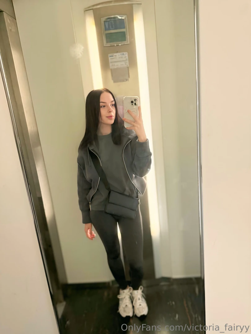 Simple mirror snap messy hair soft smile nothing perfect just me 