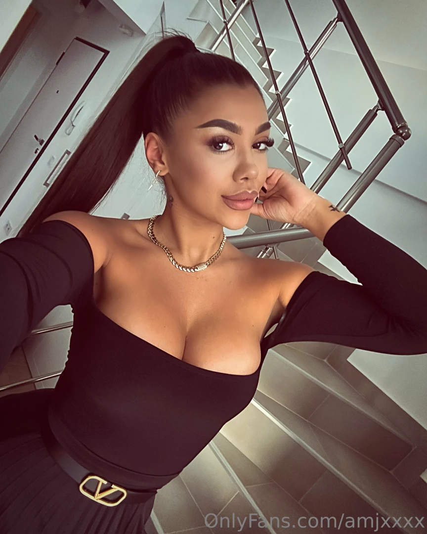 Follow me on my vip amjxvip 