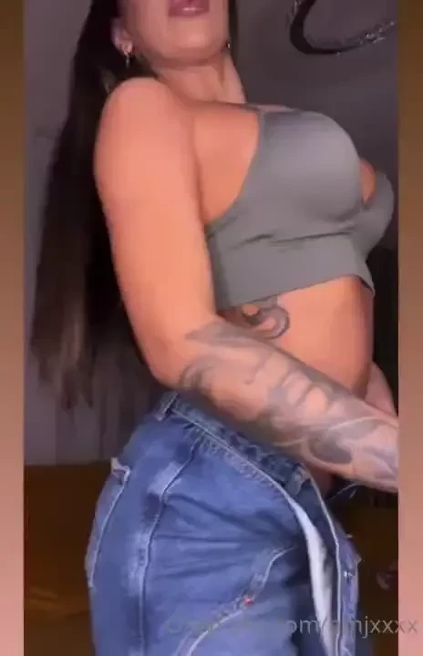 My big ass is ready for you do you want to watch an anal new video 