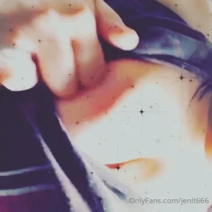 I m horny i wanna play somebody help me cum