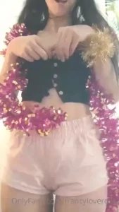 Ciao ragazzi auguri buone feste e buone scopate se avete voglia di