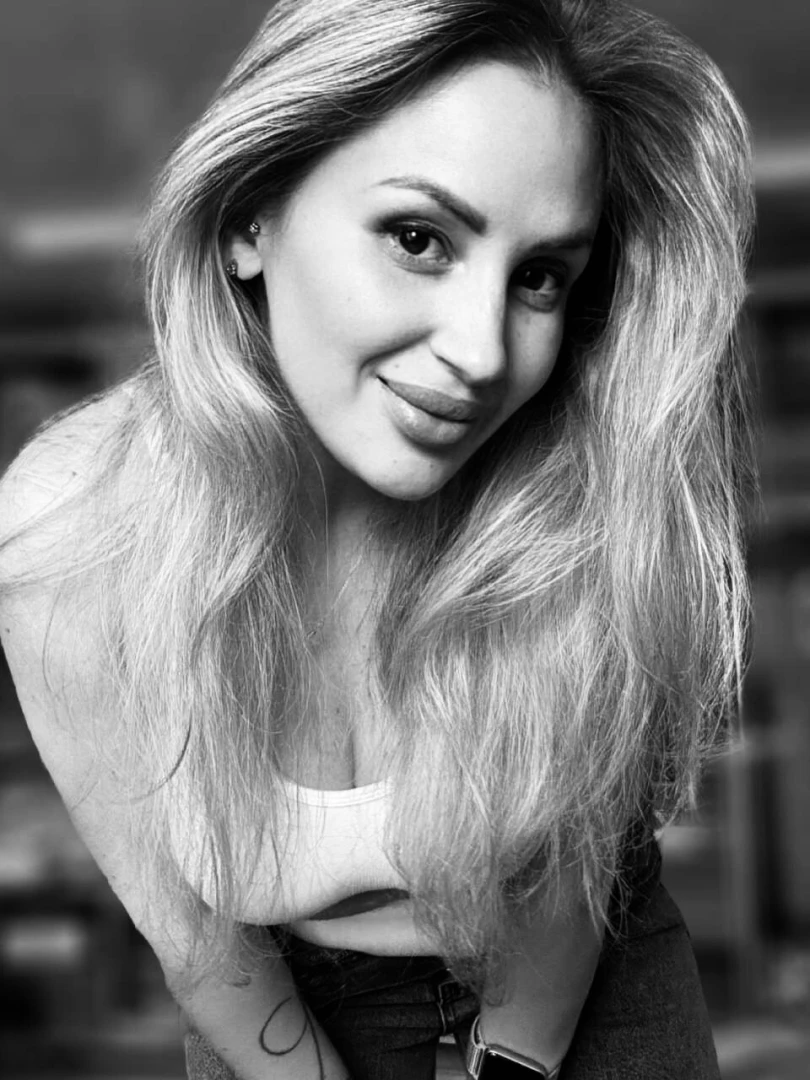 Friday s here baby and so is that little sparkle in my eyes that says 