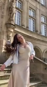 I love when my hair flutters in the wind and my breasts dance in time