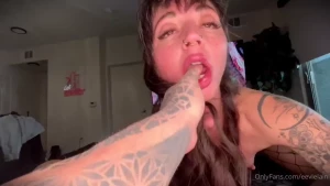 Who doesn t love ripped fishnets spit blowjobs and lots of orgasms sit