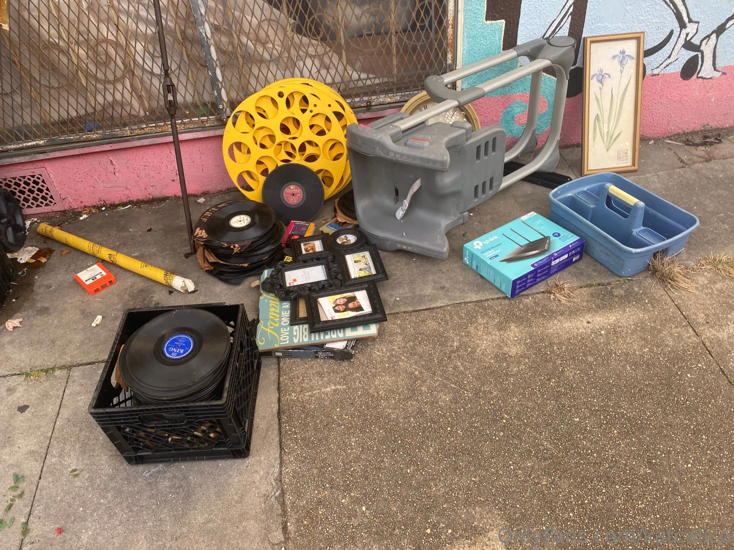 Omg victrola records 