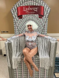 Look i m sitting in a chair full of money