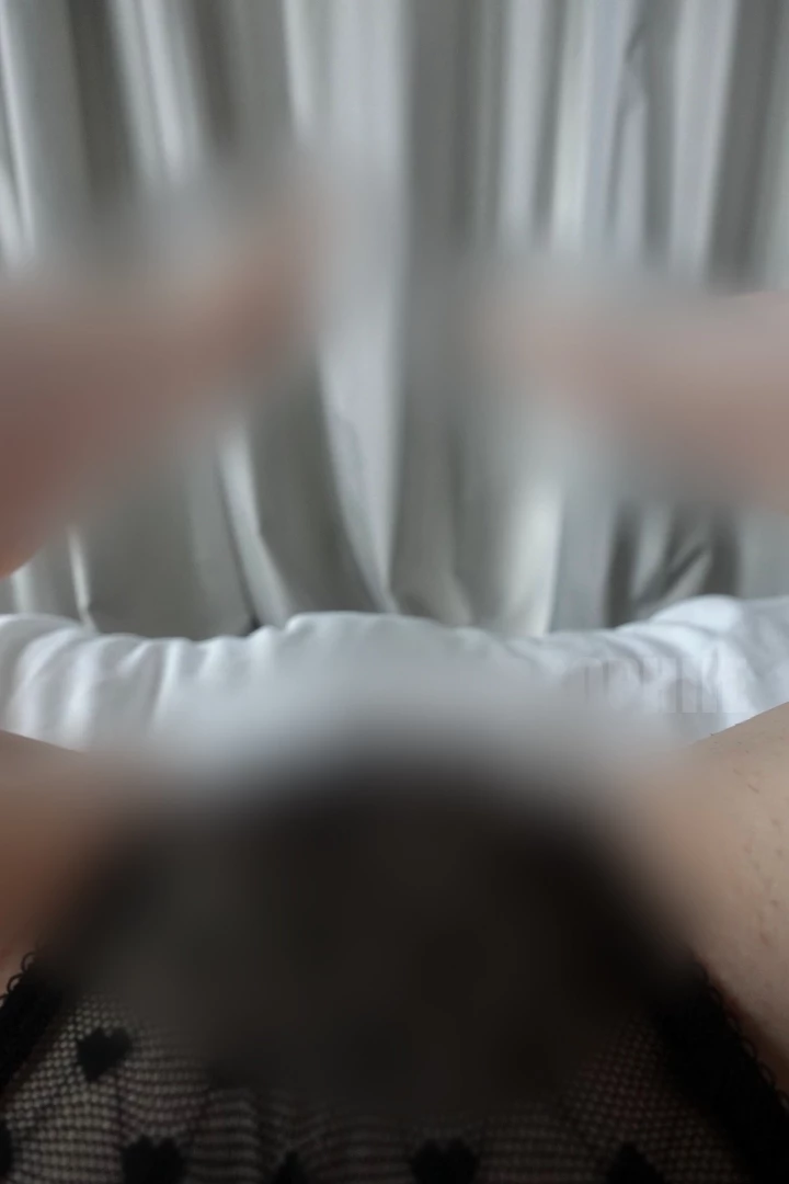 Meine pussylippen sind so gro als dass sie meinen slip fast auffressen 