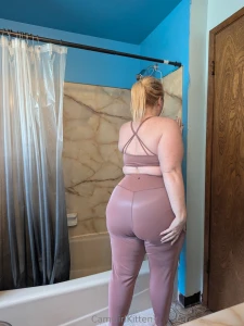 New mauve victoria s secret vsx liquid shine sports bra and leggings - part 1