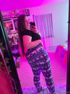 Enjoy a freebie selfie drop part 13