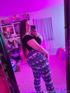 Enjoy a freebie selfie drop part 33