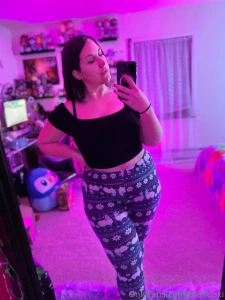 Enjoy a freebie selfie drop part 4