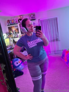 Enjoy a freebie selfie drop part 9