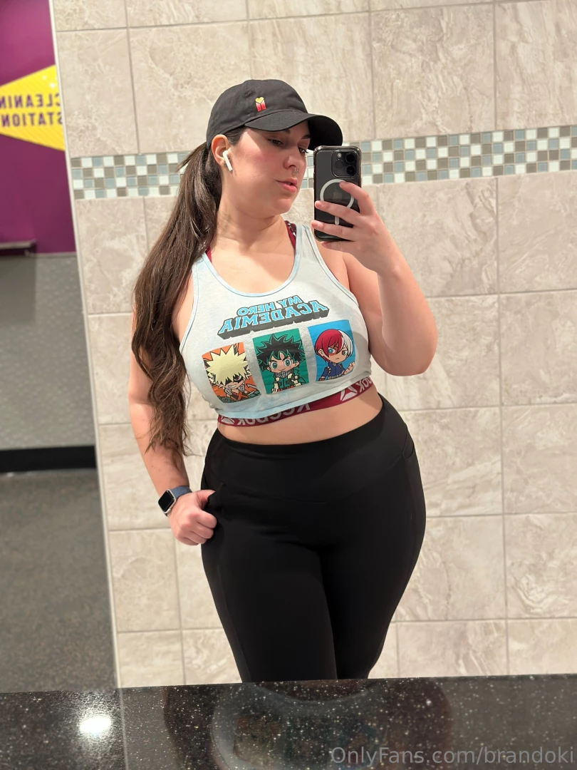 You all see to like my workout fits so here s another little freebie part 9 