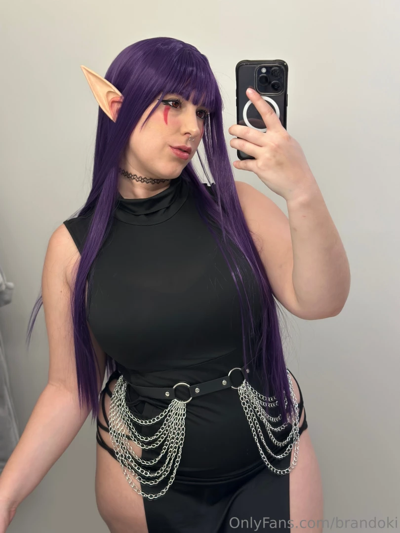 Should i do a bikini version of esil for yall 