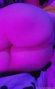 Can i come sit on your lap and play strinova part 1