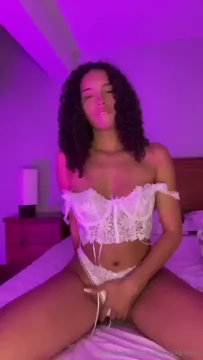 I woke up a bit naughty who wants to have a talk 