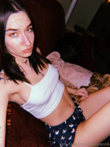 Cuddle with me please