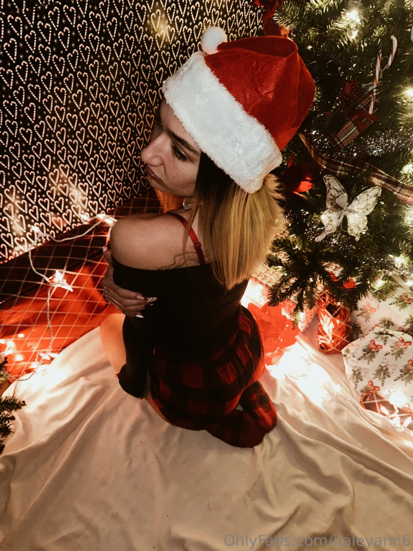 Merry christmas all my lingerie pics for santa 