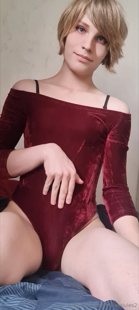 Help me buy christmas gift 