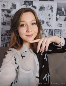 This hot slut hollyairise has absolutely no taboo on her page you will part 24