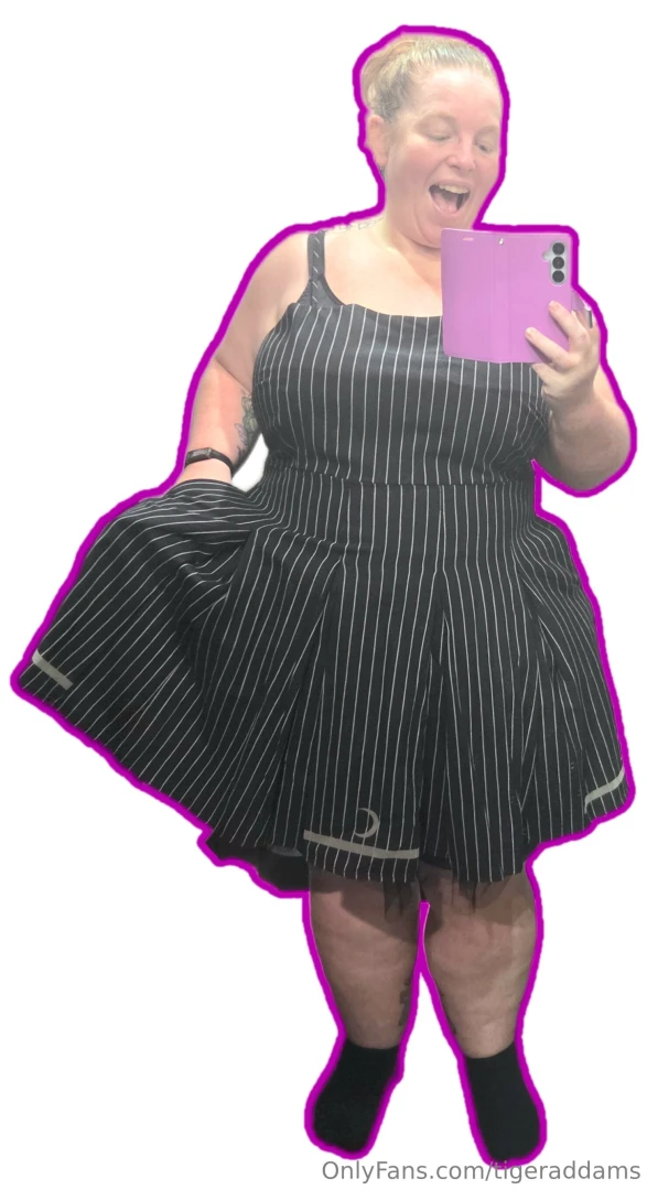 Another cute dress with pockets 