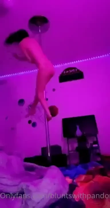 Naked pole dancing 