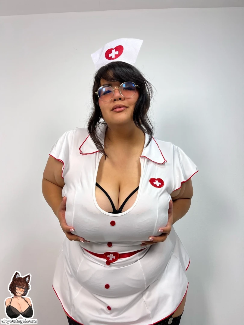 I just sent out my full nurse set with my hot clips fucking myself and 