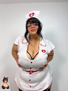 I just sent out my full nurse set with my hot clips fucking myself and