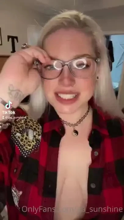 Trying to thirst trap your mom hi love 